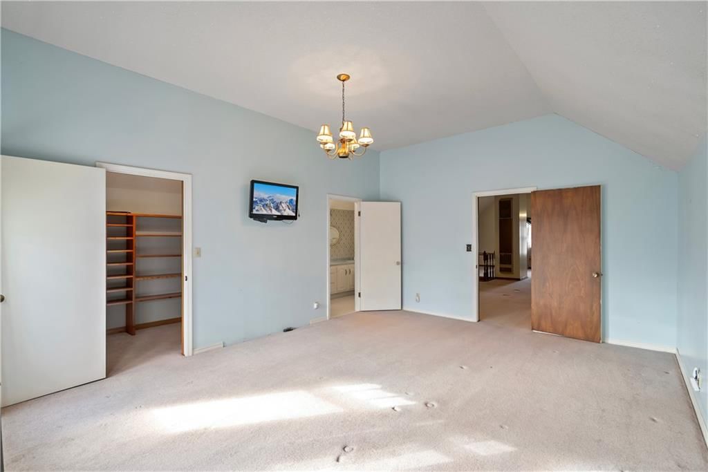 2310 Walnut Street — photo 53