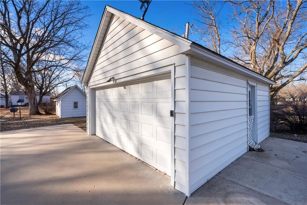 2310 Walnut Street — photo 65