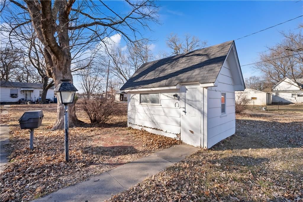 2310 Walnut Street — photo 66