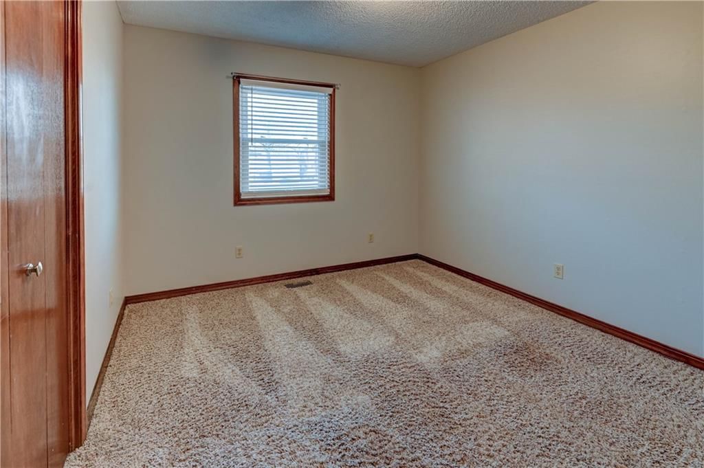 8701 Brenda Lane — photo 17