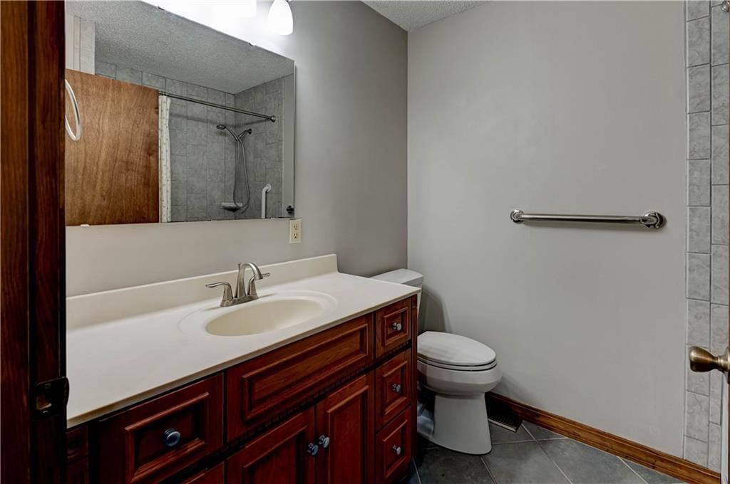 8701 Brenda Lane — photo 20