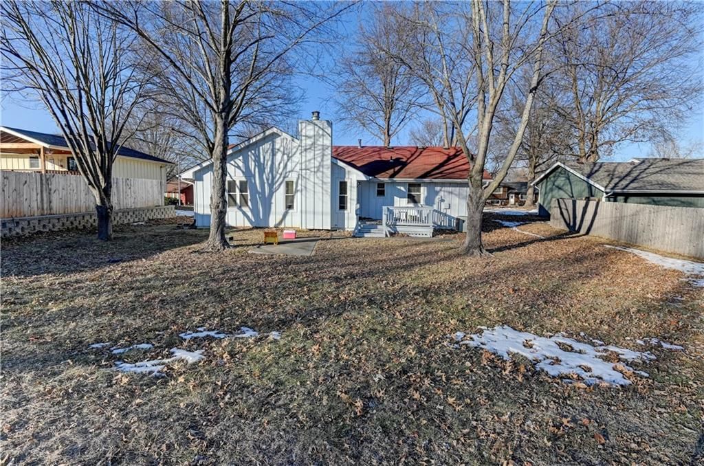 8701 Brenda Lane — photo 26