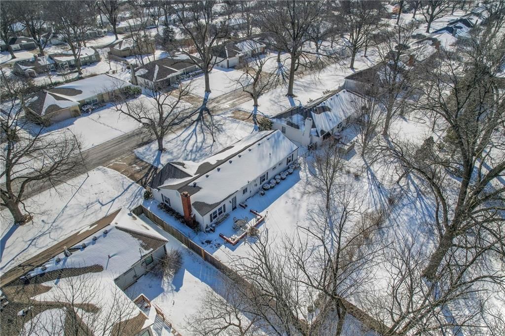 6308 Milhaven Drive — photo 47