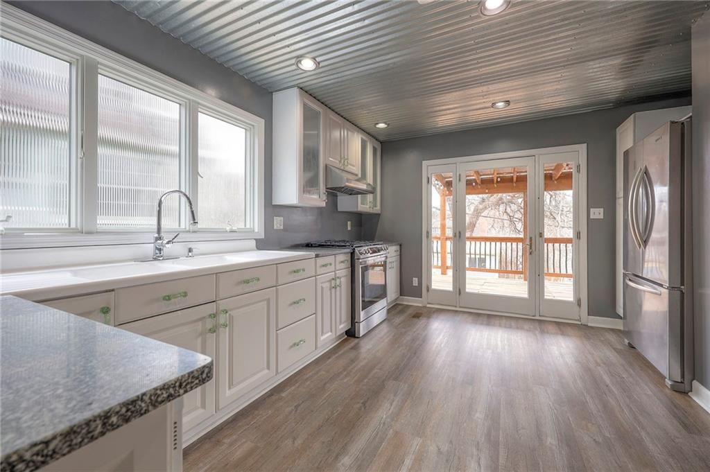 6848 Oak Terrace — photo 18