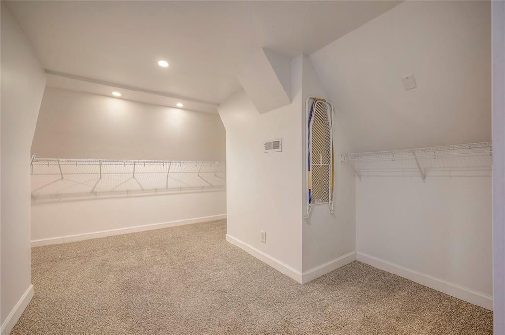 6848 Oak Terrace — photo 24
