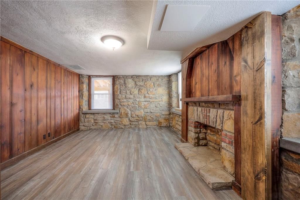 6848 Oak Terrace — photo 28