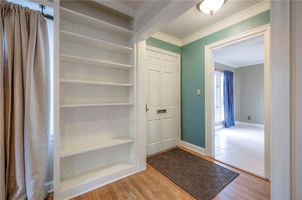 6848 Oak Terrace — photo 4