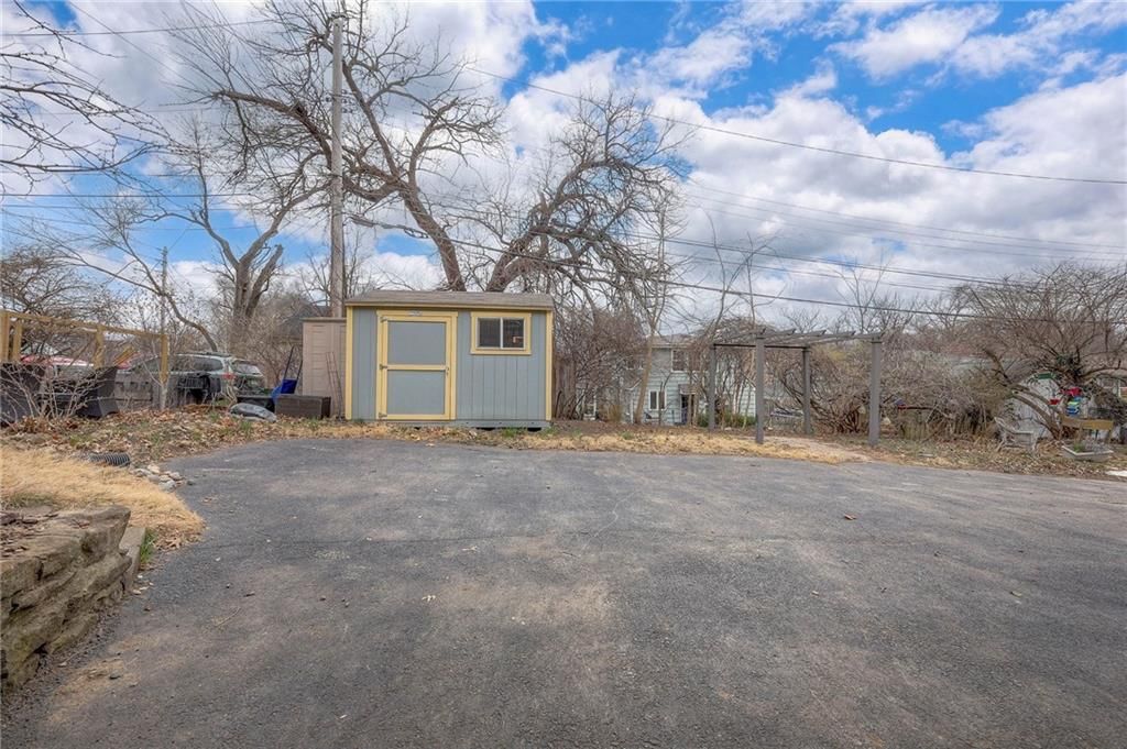 6848 Oak Terrace — photo 33