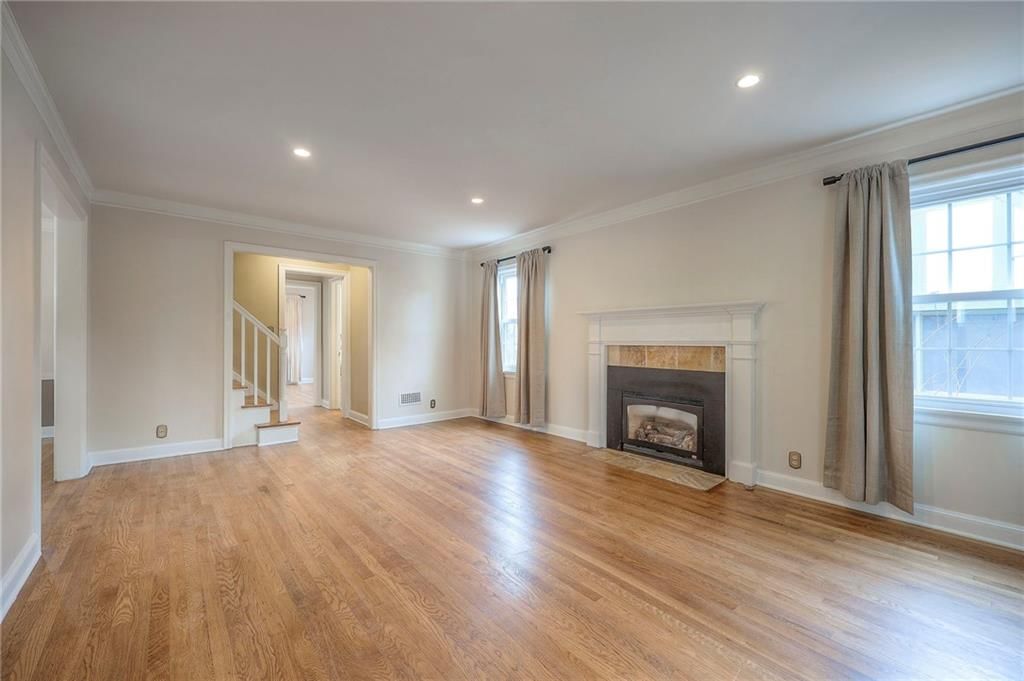 6848 Oak Terrace — photo 8
