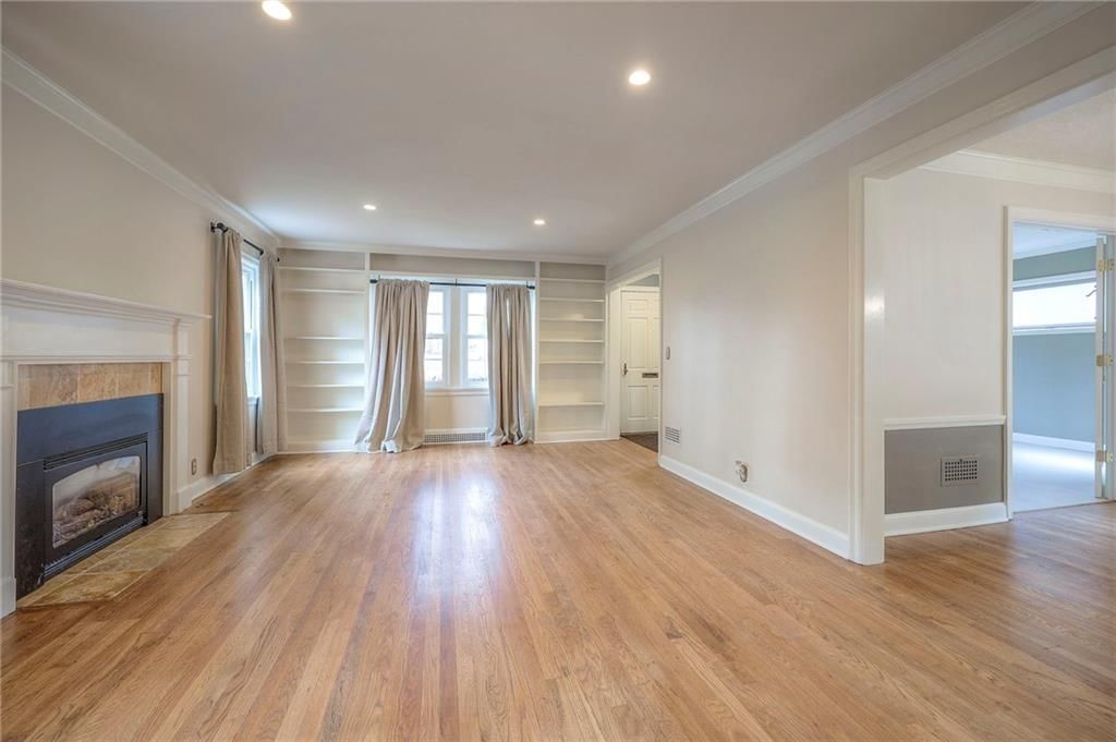 6848 Oak Terrace — photo 9