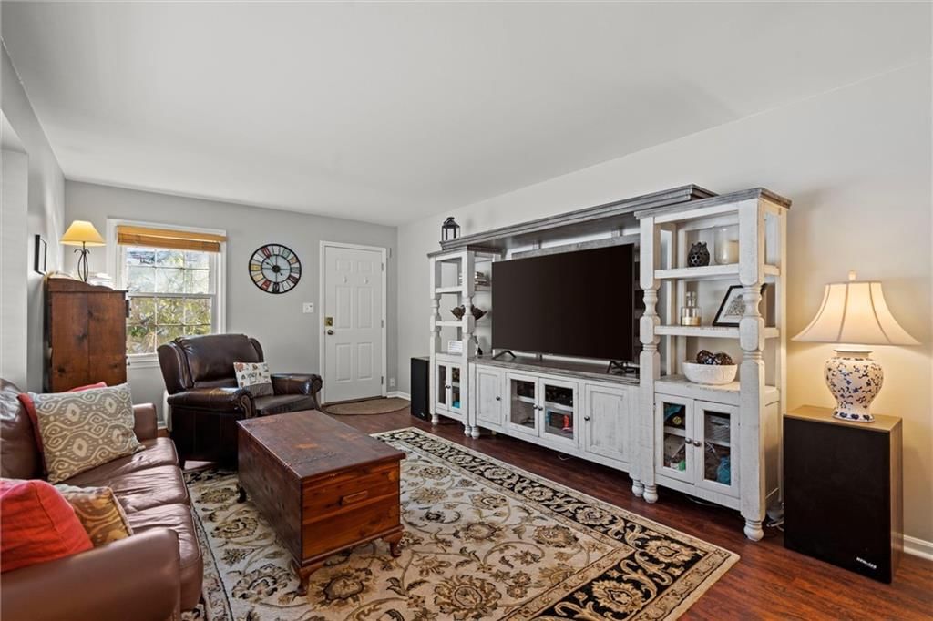 2312 W 105 Street — photo 12