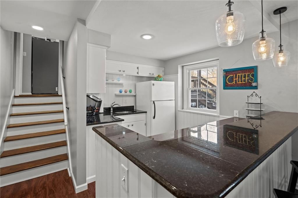 2312 W 105 Street — photo 13