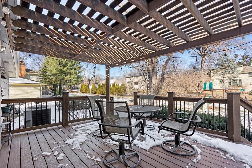 2312 W 105 Street — photo 21