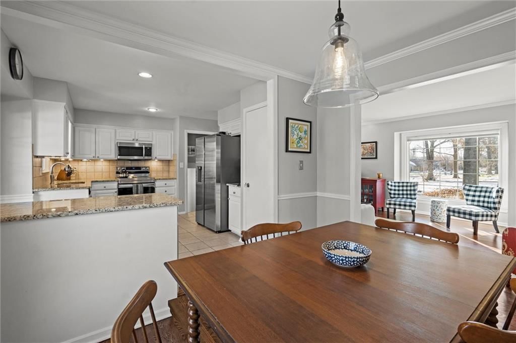 2312 W 105 Street — photo 6