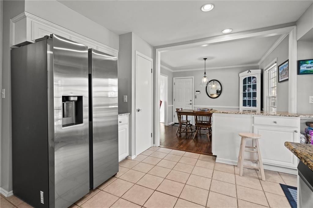 2312 W 105 Street — photo 8