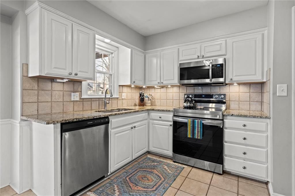 2312 W 105 Street — photo 9