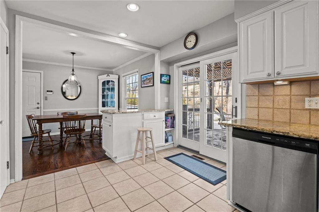 2312 W 105 Street — photo 10