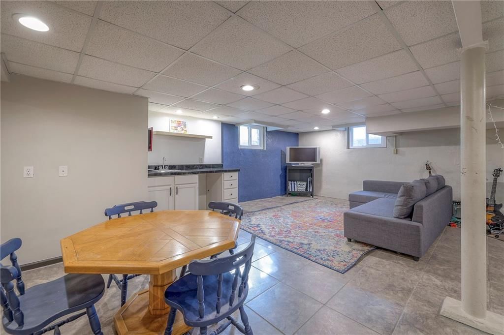 302 W 66 Terrace — photo 23