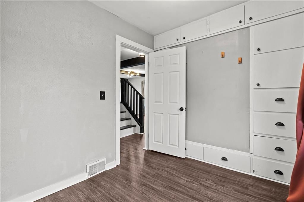 2036 James Downey Road — photo 10