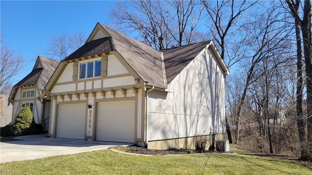 6764 N Park Avenue — photo 3