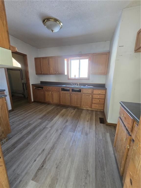 1045 E 2nd Avenue — photo 6
