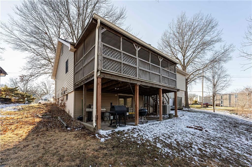 5837 N Indiana Avenue — photo 32