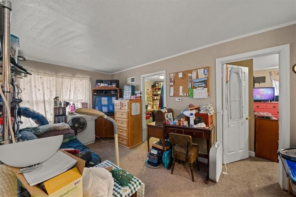907 E Wall Street — photo 13