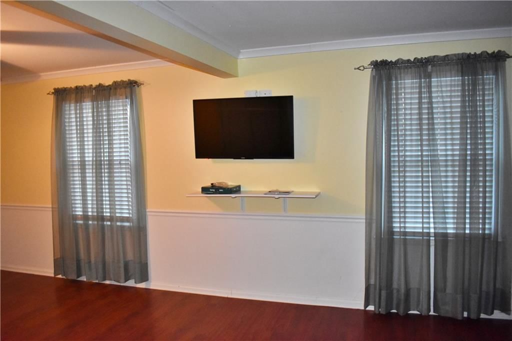 807 Twin Lakes Drive — photo 13