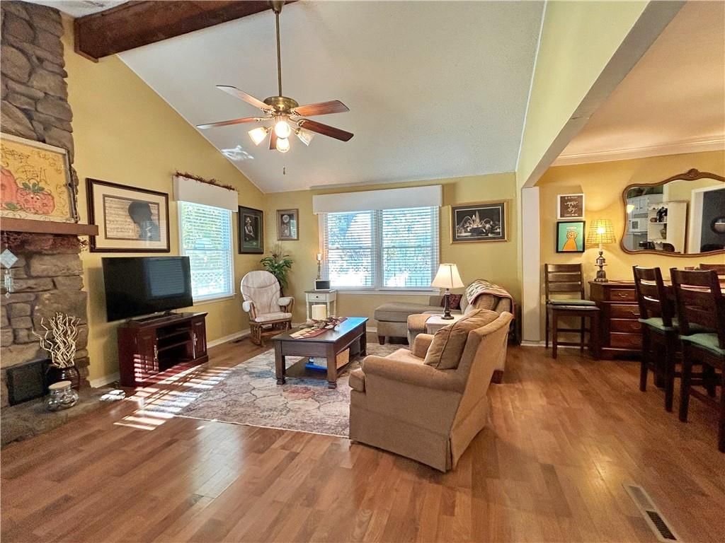 807 Twin Lakes Drive — photo 9