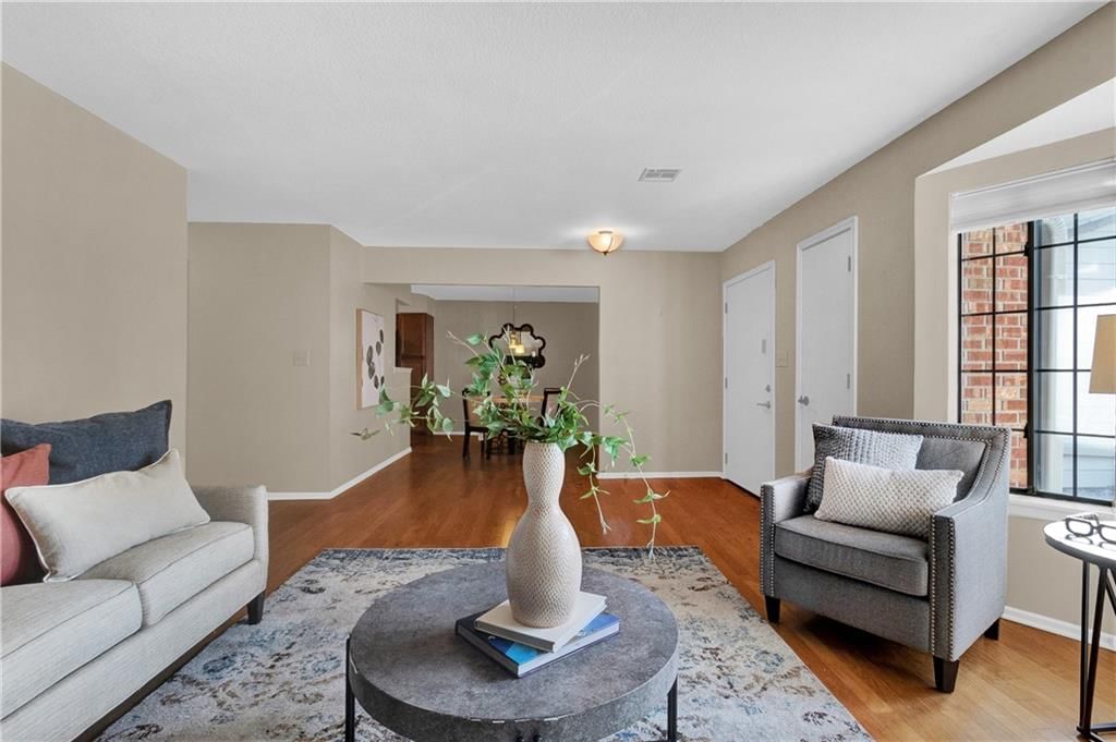 1304 W Campbell Boulevard — photo 8