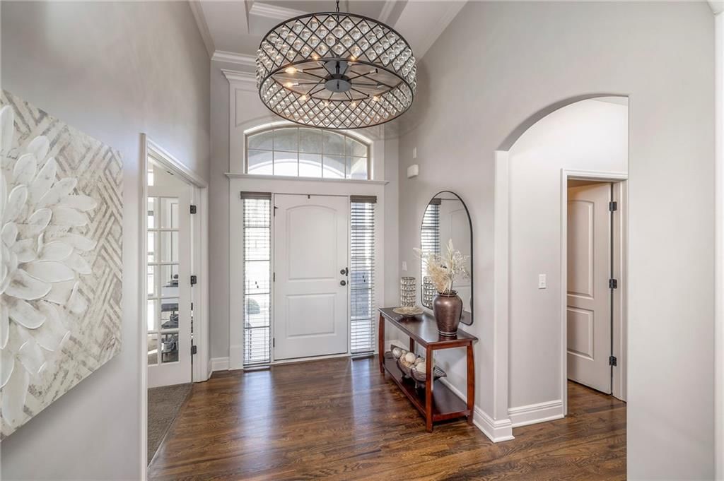 193 SW MacKenzie Drive — photo 3