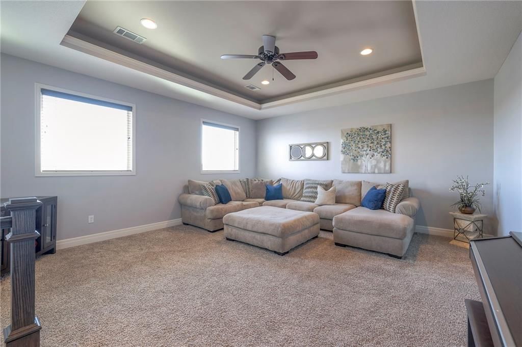 193 SW MacKenzie Drive — photo 34