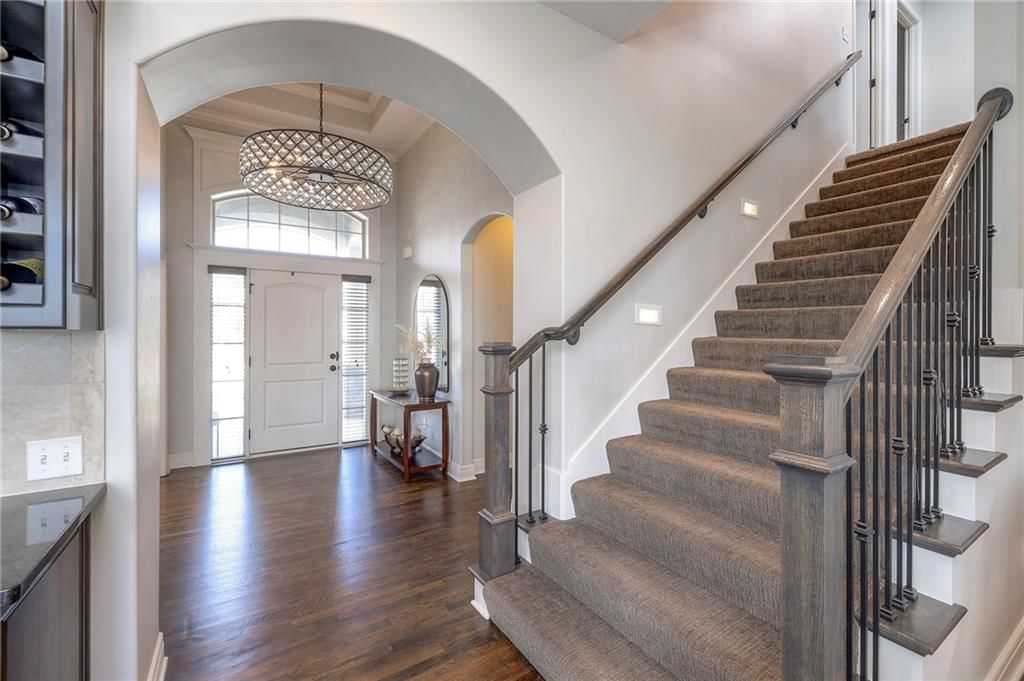 193 SW MacKenzie Drive — photo 5