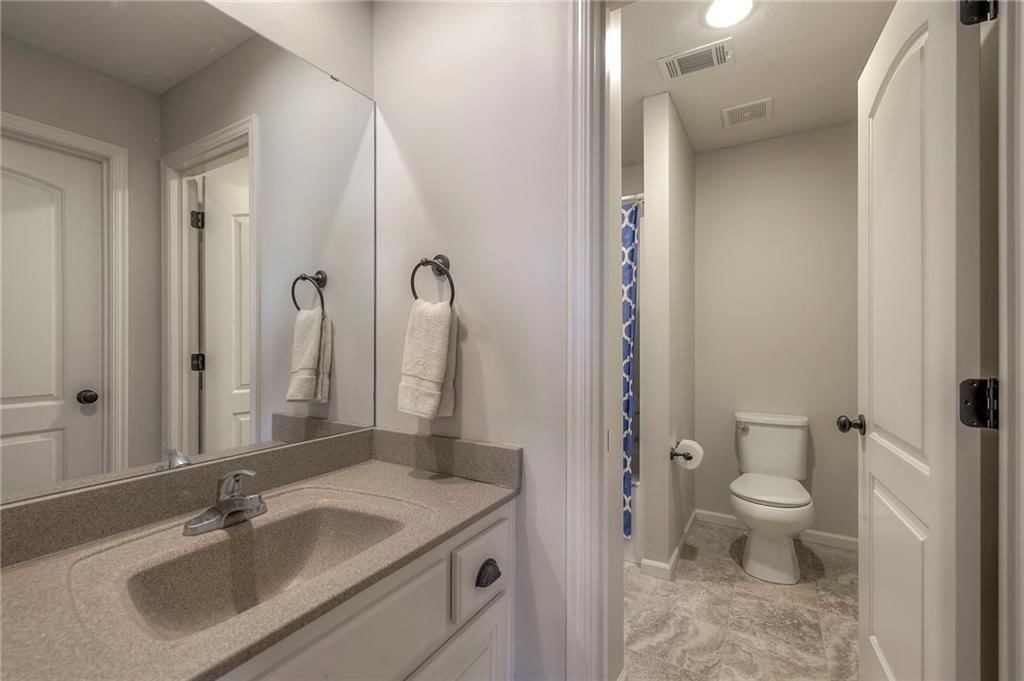 193 SW MacKenzie Drive — photo 41