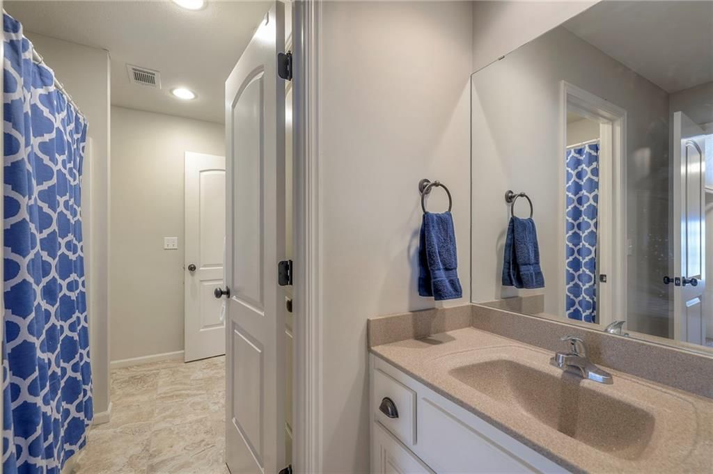 193 SW MacKenzie Drive — photo 42