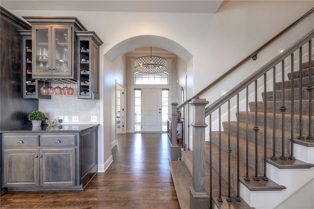 193 SW MacKenzie Drive — photo 6
