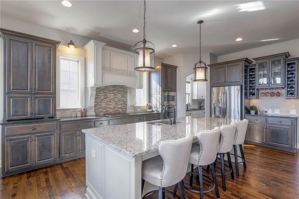 193 SW MacKenzie Drive — photo 10