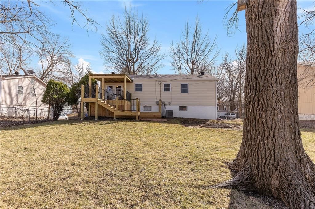 1106 NE Columbus Street — photo 17