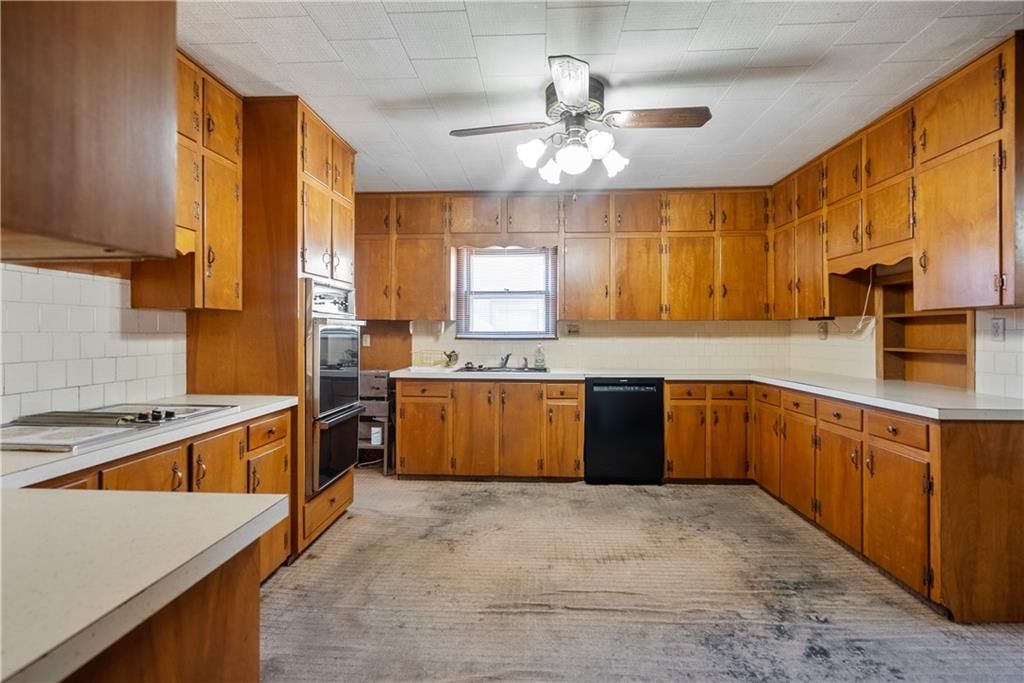 606 W 5th Street — photo 17