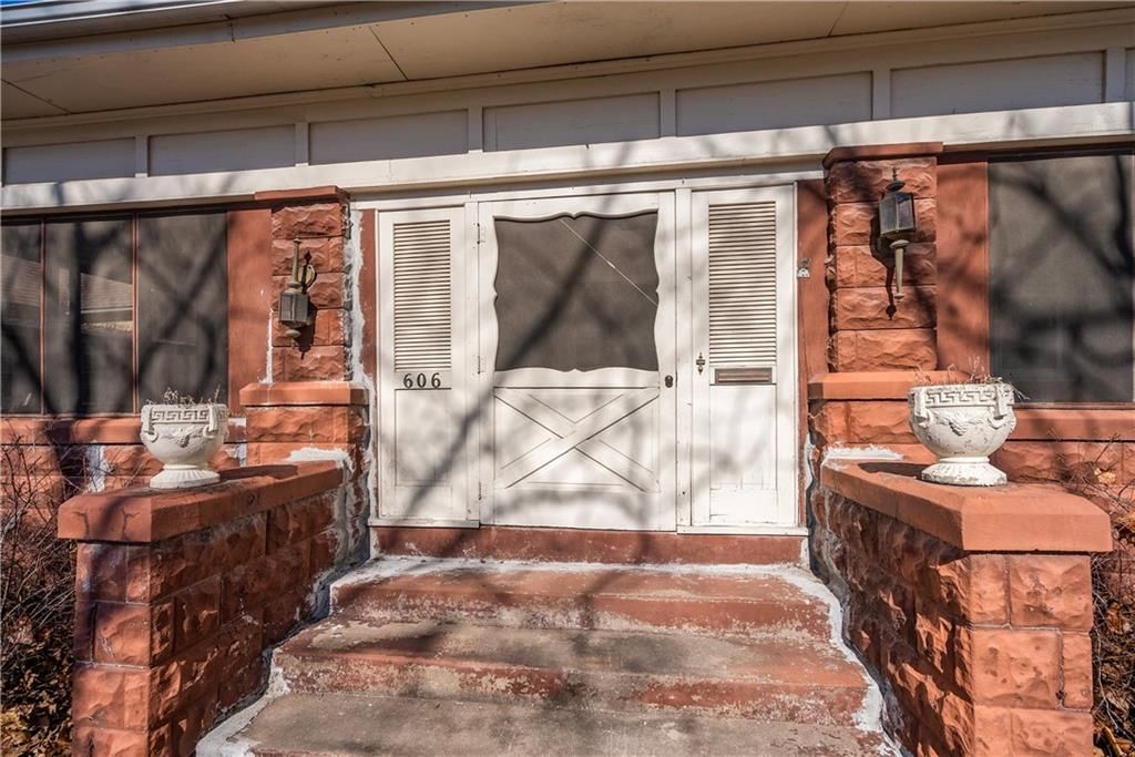 606 W 5th Street — photo 5