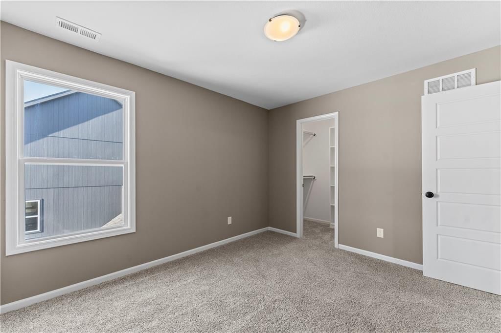 603 E 11th Street — photo 24