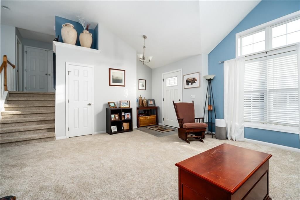405 Flame Way — photo 3