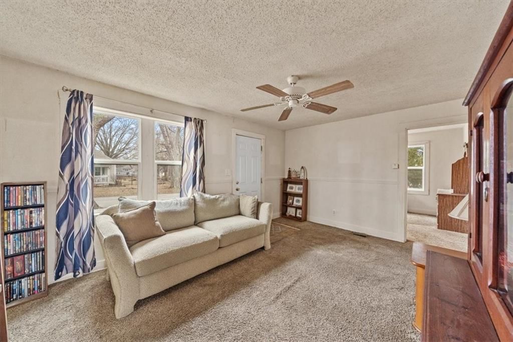 1100 S Park Avenue — photo 4