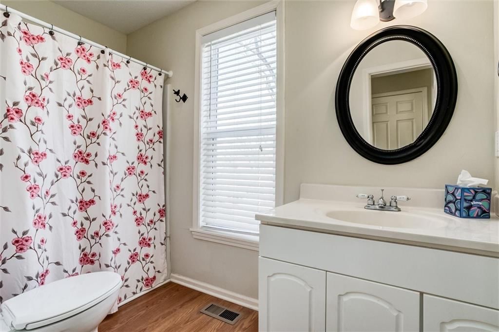 918 S Willow Street — photo 12