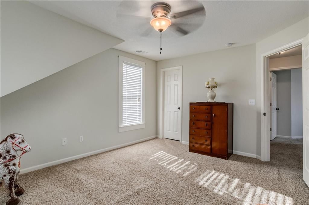918 S Willow Street — photo 19