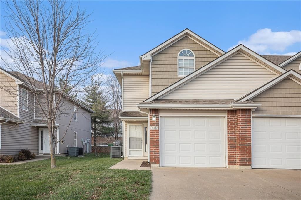 917 SW Peach Tree Lane — photo 3