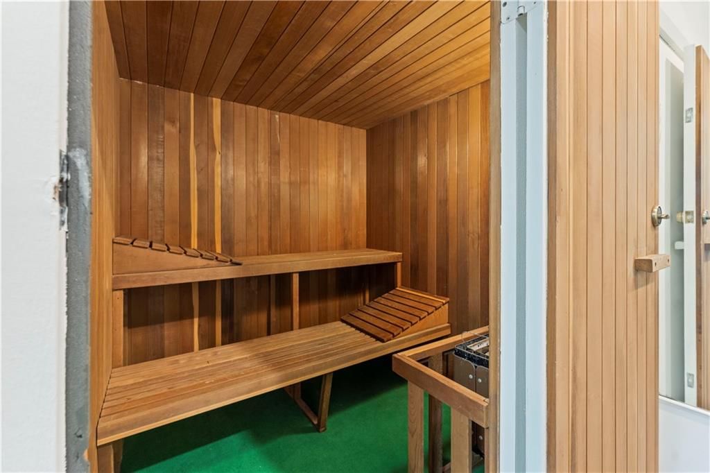8512 W 142nd Street — photo 51