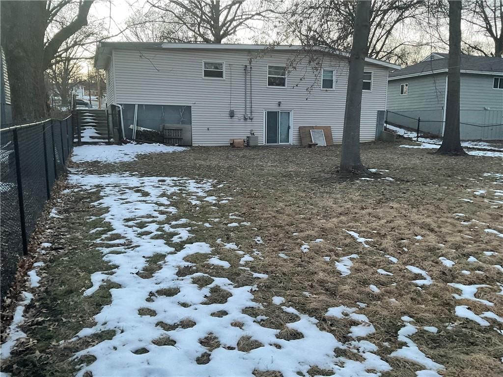 1437 N 75 Drive — photo 23