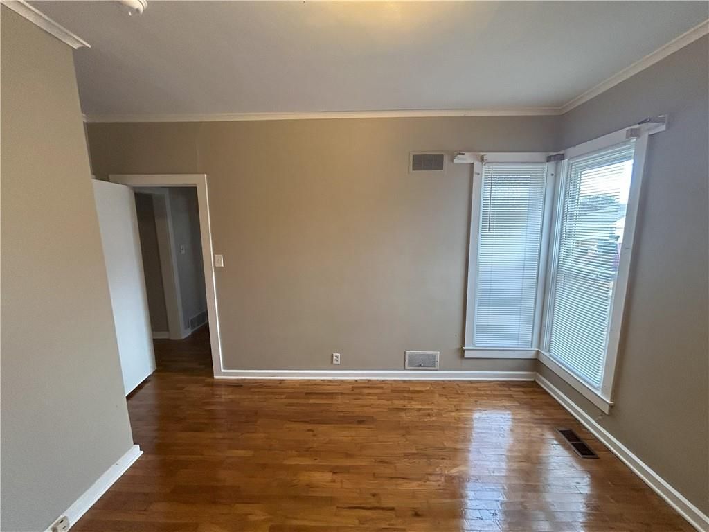 328 W Walnut Street — photo 17