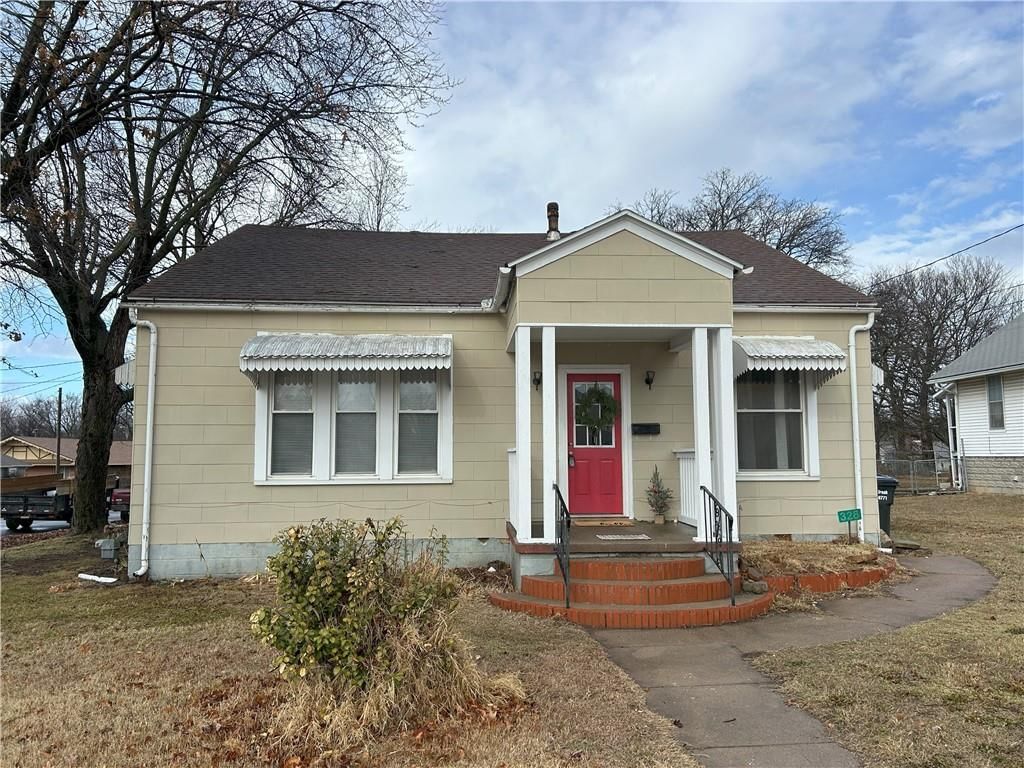 328 W Walnut Street — photo 30
